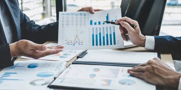 discuss graphs gettyimages 1145187162 2500 webp.webp